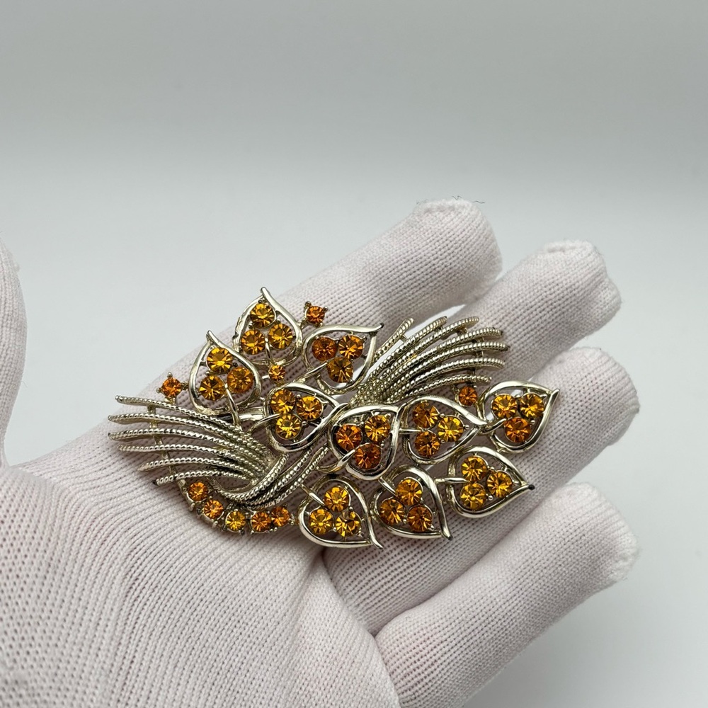 Vintage Gold-Tone & Amber Crystal Leaf Brooch - Picture 2 of 3